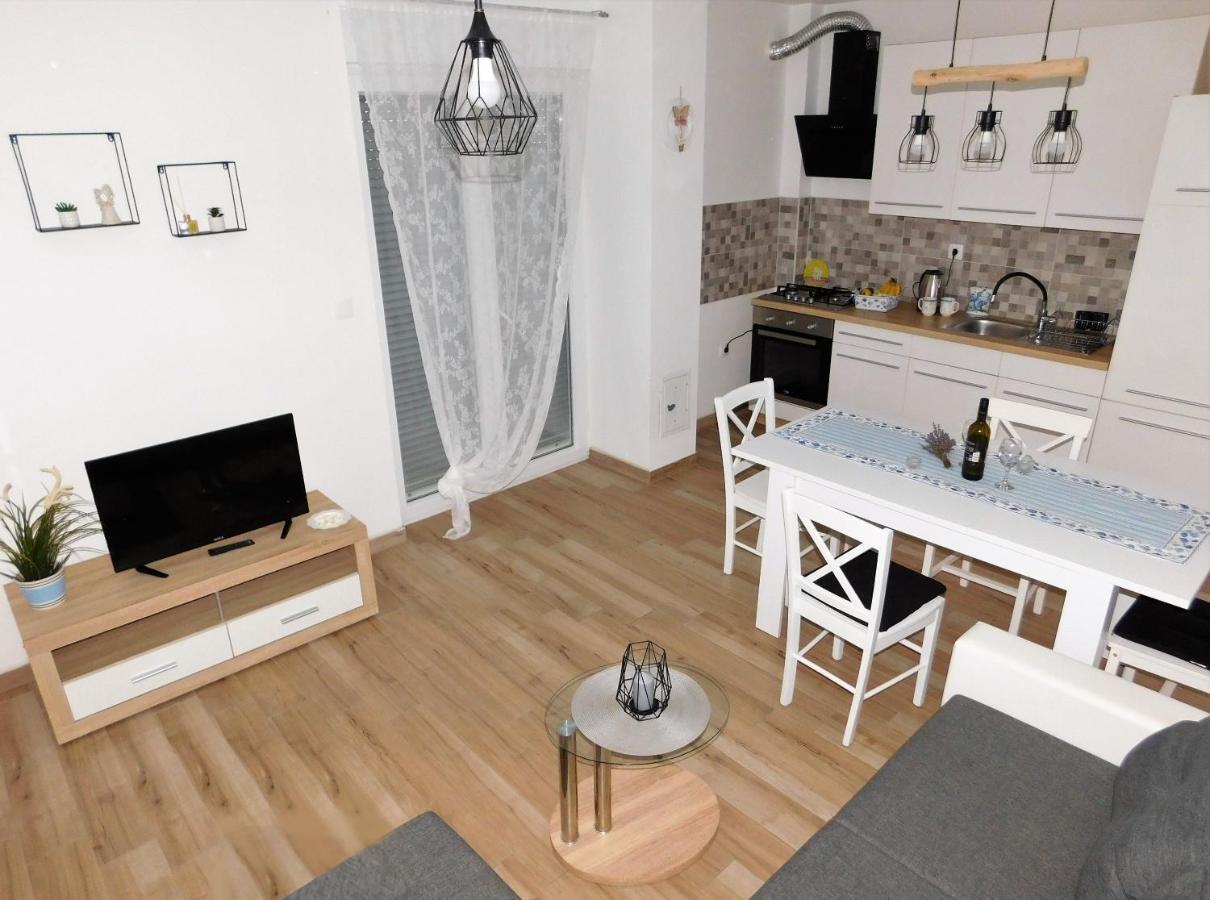 Apartment Ella Pula